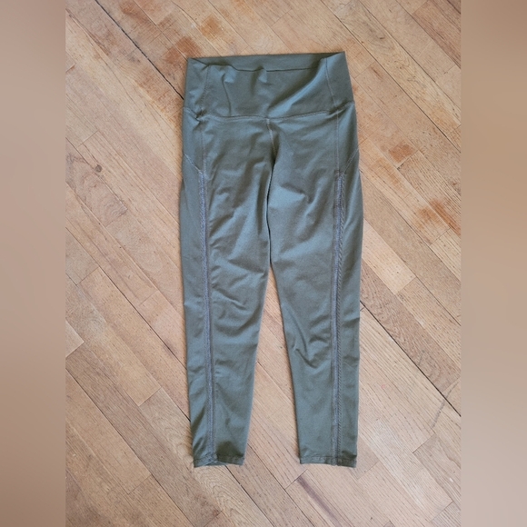 Aerie,  High-Waisted Chill Play‎ Move Leggings, Sage Green , Size Medium - Picture 1 of 7